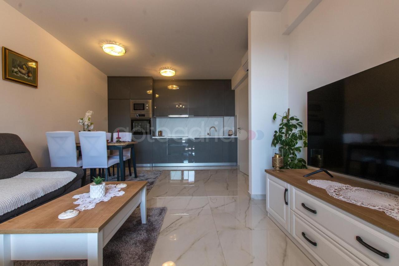 Sea View Apartment Ljiljana Makarska Exteriör bild